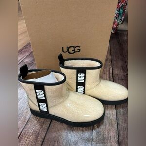 New in Box Size 11 Ugg Boots